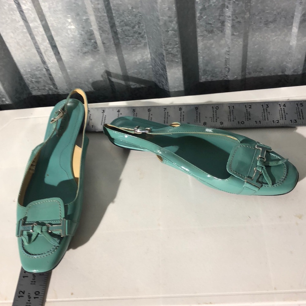 12 Tod’s Turquoise Kitten heel slingback loafer